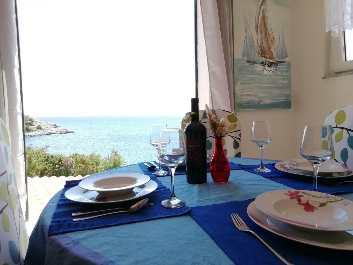 Poseidon Holiday Guesthouse Жирье Экстерьер фото