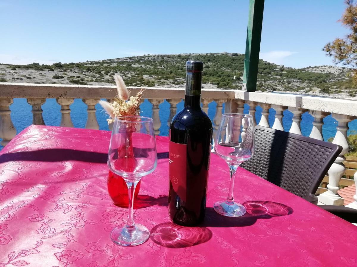 Poseidon Holiday Guesthouse Жирье Экстерьер фото
